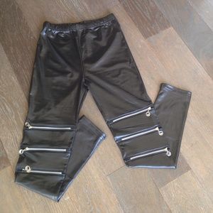 Zippered liquid leggings