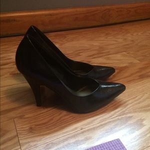 Fioni point toed heels