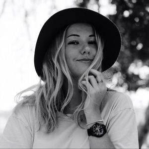 Meet your Posher, Sidney