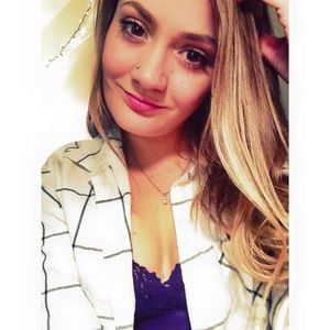 Meet your Posher, Anna