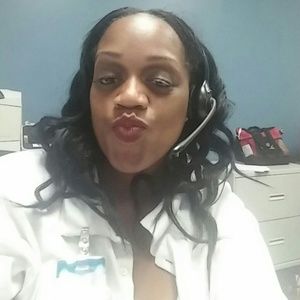 Meet your Posher, Corie