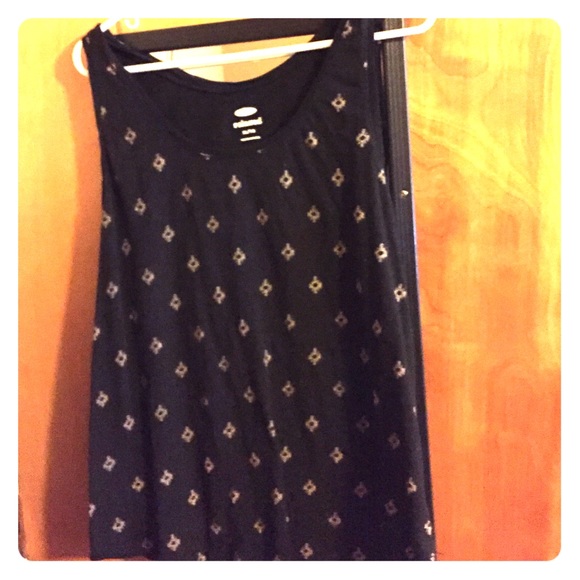 Aztec pattern tank