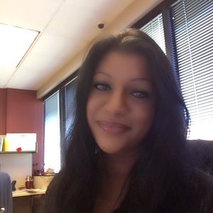 Meet your Posher, Jeanine