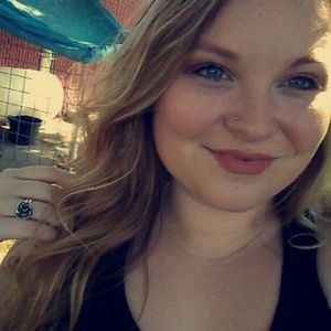 Meet your Posher, Marissa