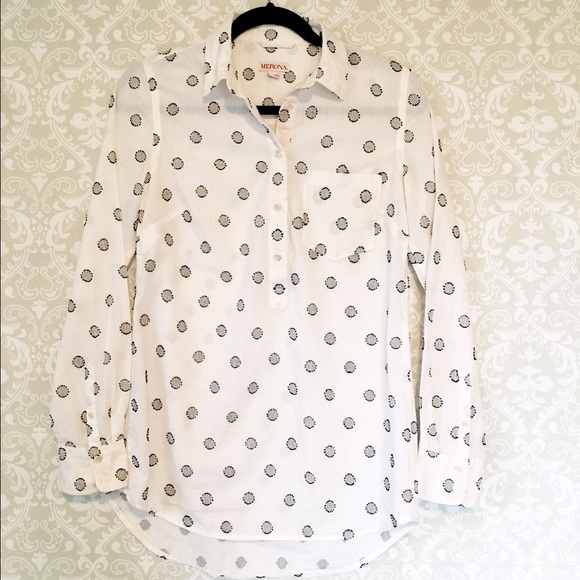White and black popover tunic.