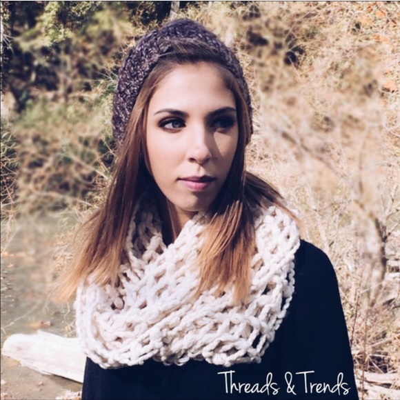 🌸Knit Beanie - Picture 2 of 4