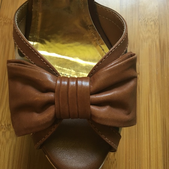 Sergio Zelcer Ankle Wrap Around Bow Heels - Picture 2 of 4
