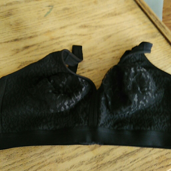 Cacique Bra no wire lace front 44DD