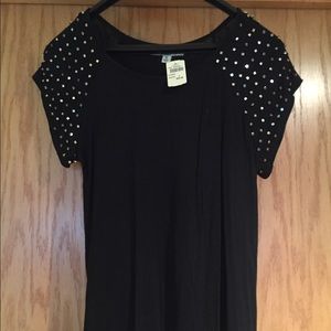 Beaded detail on sleeves