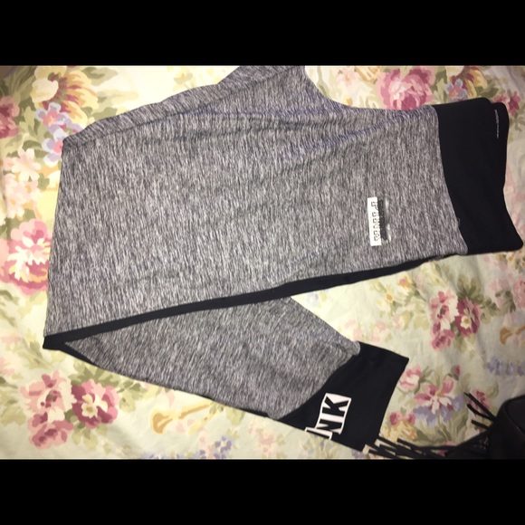 SOLD !!!!!!!!!!  pink ultimate yoga leggings