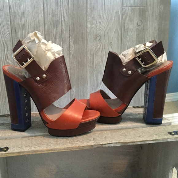 Vince Camuto shoe