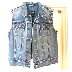 GAP denim vest size medium