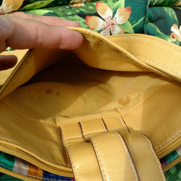 💚💚Purse💚💚 - Picture 3 of 3