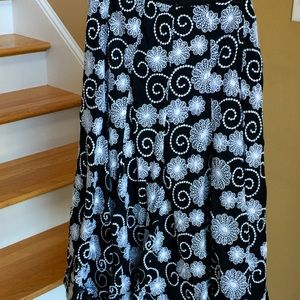 Chico's Black with White Flowers Skirt