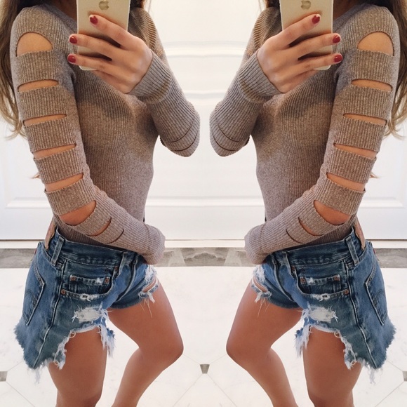 SOLD OUT ❌ Skylar Cutout Bodysuit - Picture 4 of 4