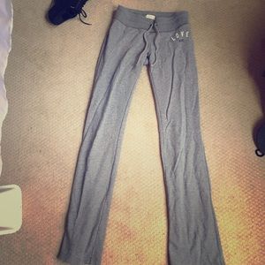 Gray sweats pants