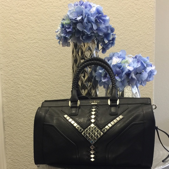 Brand new Guess Boston Doctor satchel