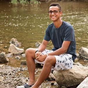 Meet your Posher, Blake