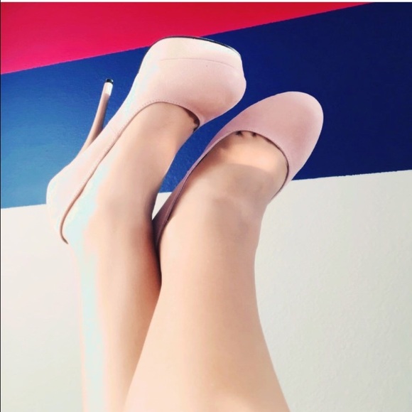 Super sexy nude heels - Picture 2 of 4