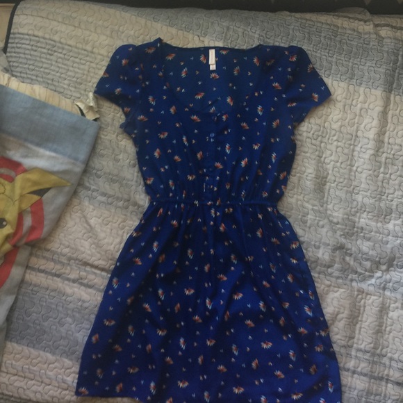 Cute little floral dress, Perfect for fall!