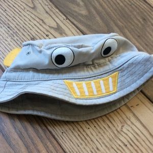 Gymboree robot bucket hat!