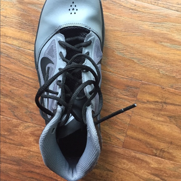 Women's size 9 Nike Basketball Shoes