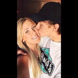 Meet your Posher, Tori