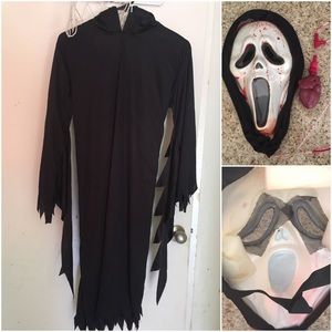 Boys bleeding Ghost face Scream costume