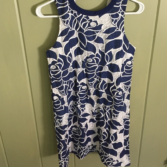 Blue flower pattern lace dress - Picture 2 of 3