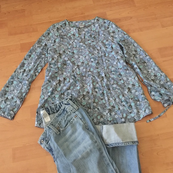Floral maternity top