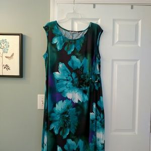 Dress beautifully painted with flowers