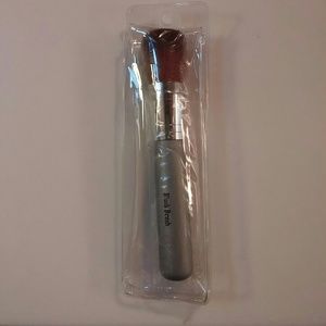 Ultimate Blush Brush