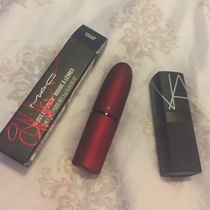 Viva glam Rihanna frost