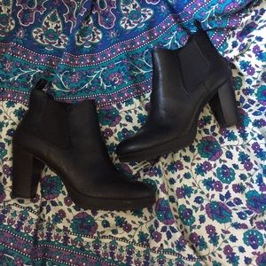 Forever21 black booties