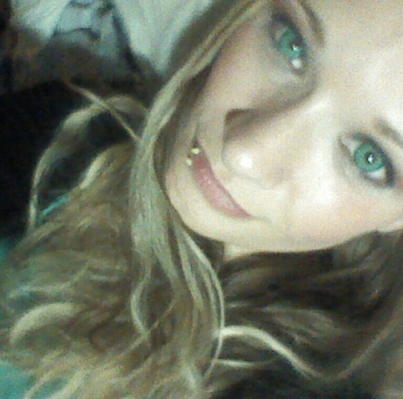 Meet your Posher, Rosie - Picture 2 of 2