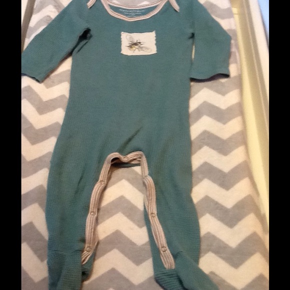 SOLD.  Burt's Bees baby Organic Cotton bodysuit