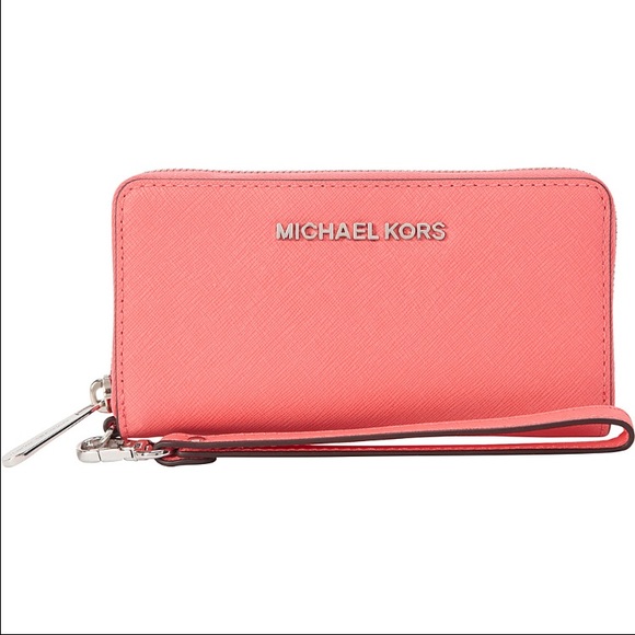 Michael kors wristlet