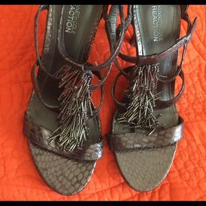 Cute pair of Kenneth Cole Reaction shoes