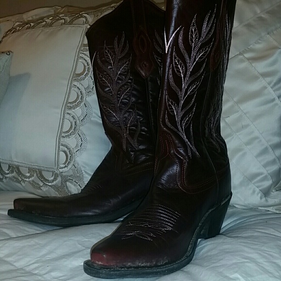 Old west maroon boots
