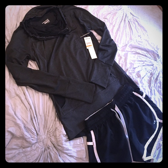 BNWT! Dri-motion HEAD brand sweatshirt!