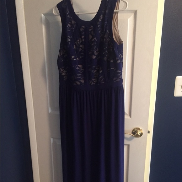 Elegant navy blue maxi dress with sparkle