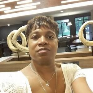 Meet your Posher, Victoria sinnamon