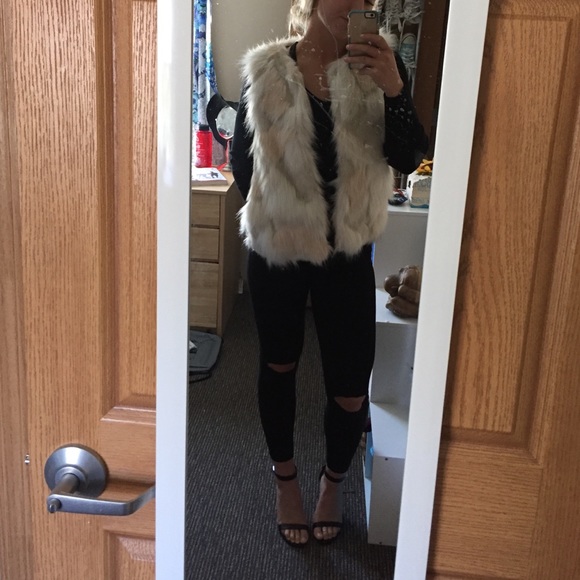 Forever21 fur vest