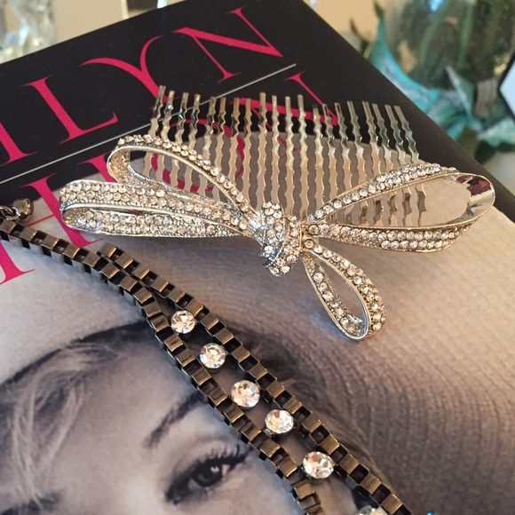 Pave Stone Bow Comb - Picture 3 of 3