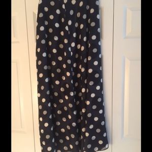 Ann Taylor skirt Size 14. Excellent condition.