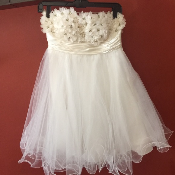 WHITE FLOWERED DRESS with ballerina tule skirt