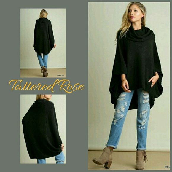 ⛄️Oversized Charcoal Poncho - Picture 2 of 6