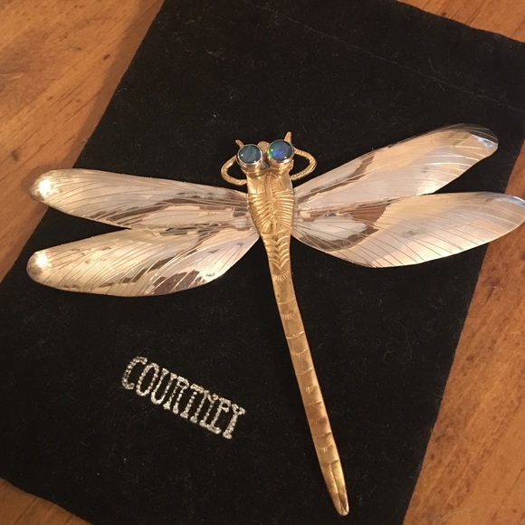 Courtney designer brooch pendant! Piece of art