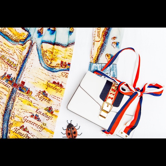 Gucci shoulder bag