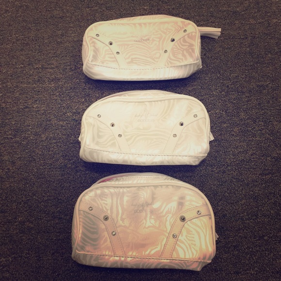 BRAND NEW White/Silver Cosmetic Bags - Picture 1 of 4